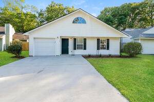 108 Robert Drive - Photo 1