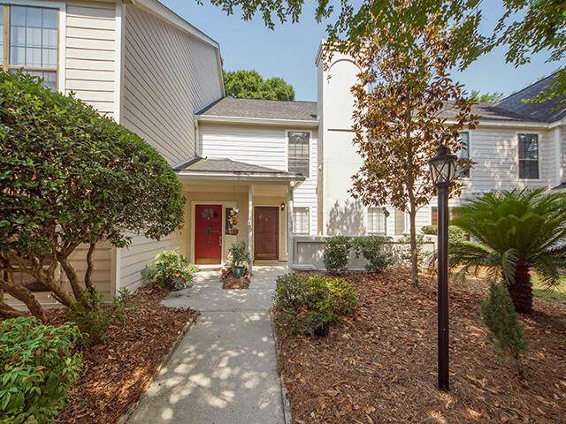 352 Sandpiper Drive - Photo 1