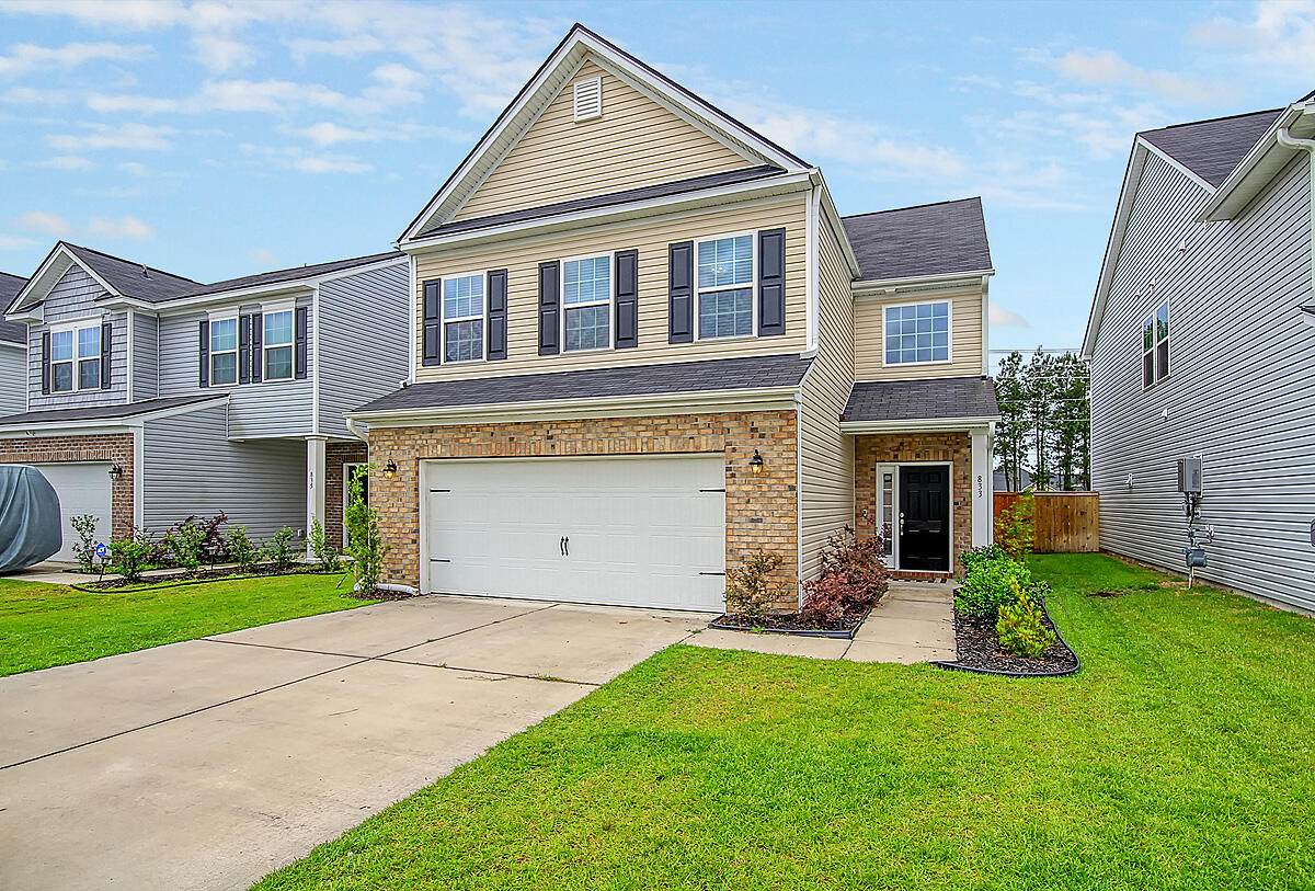 833 Redbud Ln - Photo 1