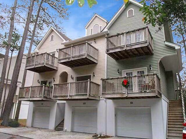 949 Estates Boulevard - Photo 1