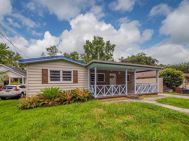 1520 Avalon Circle - Photo 1