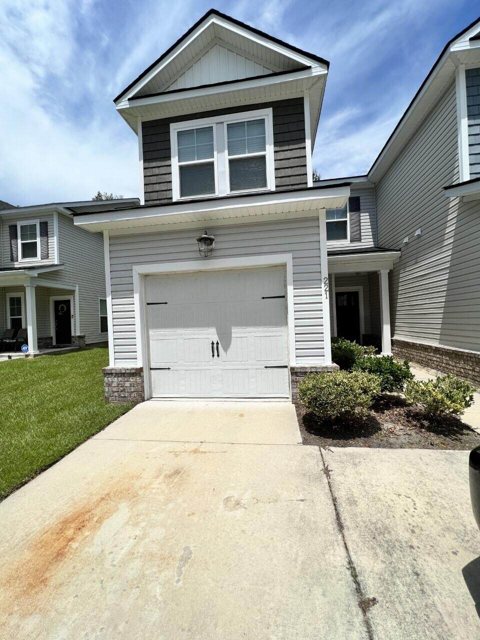 221 Lamplighter Lane - Photo 1