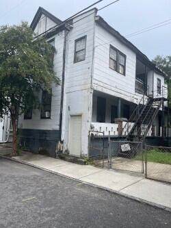 16 Nassau Street - Photo 1