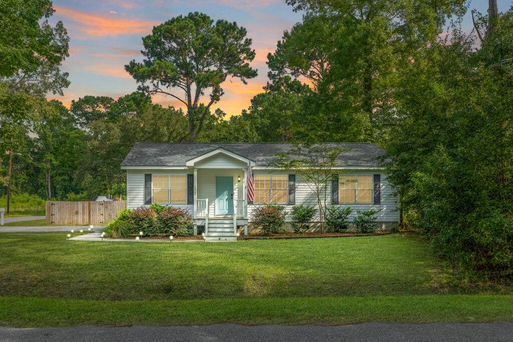 1822 Wallace Lane - Photo 1