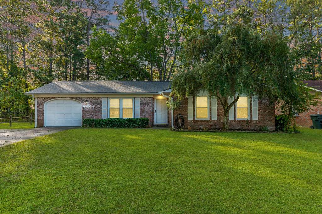 320 Reynard Drive - Photo 1