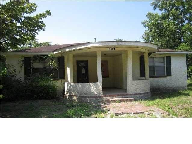 1061 Greenhill Road - Photo 1