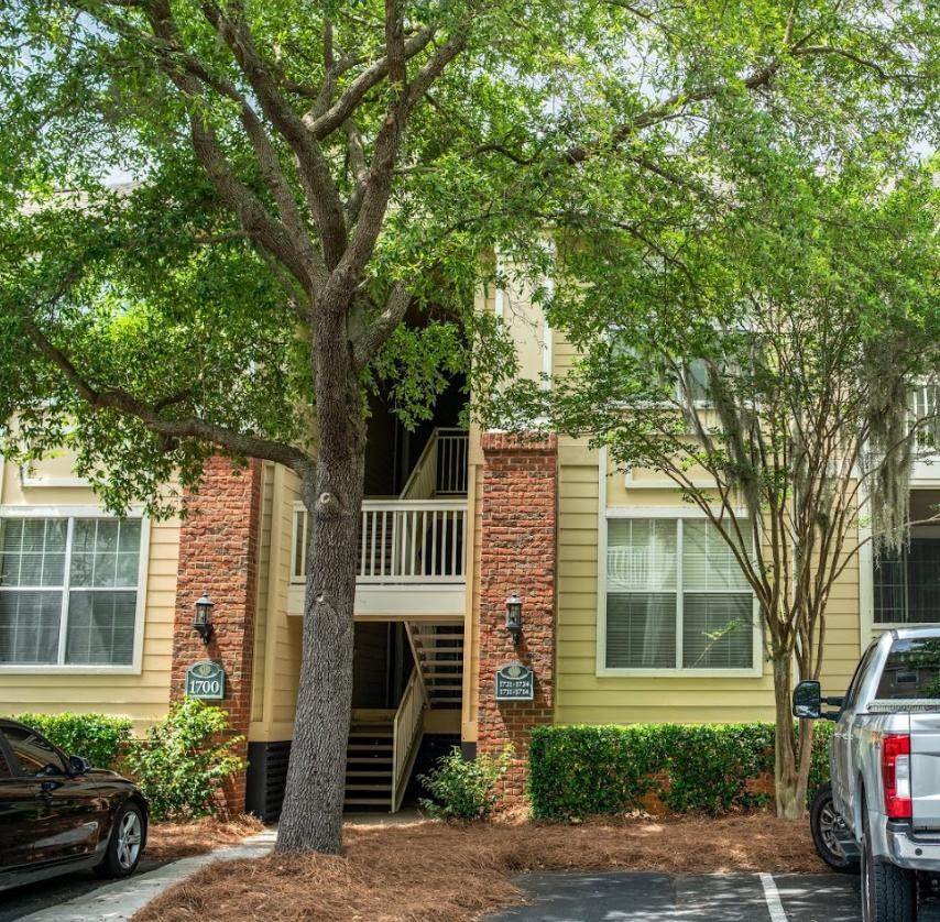 1600 Long Grove Drive - Photo 1
