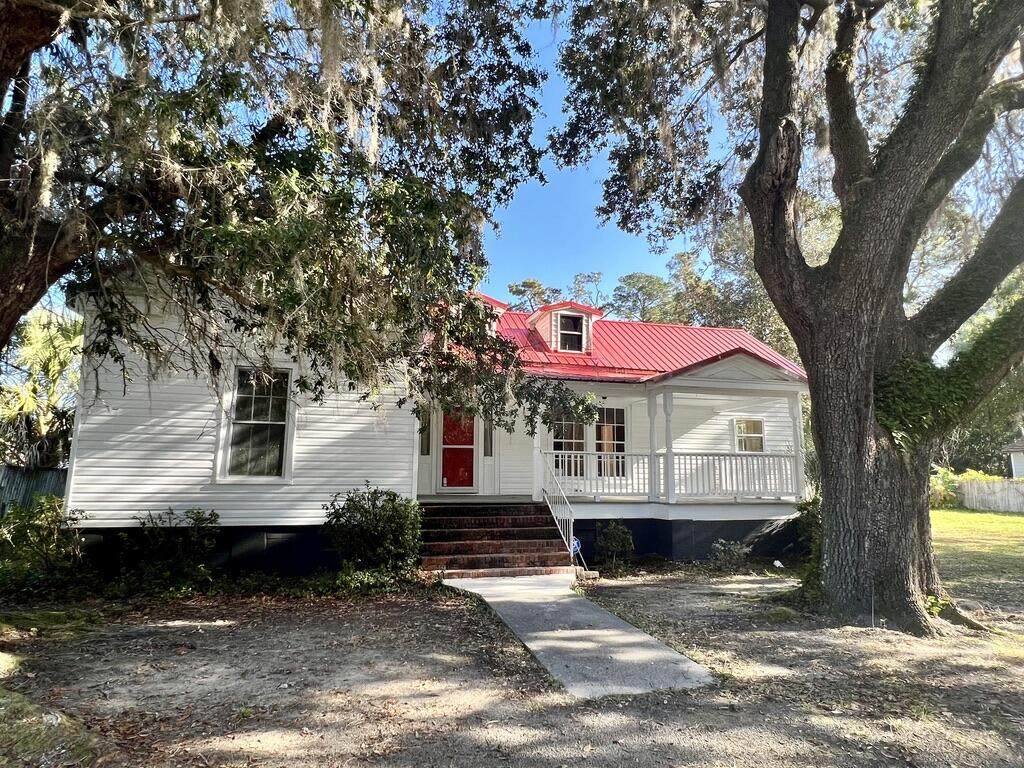 113 Moore Street - Photo 1