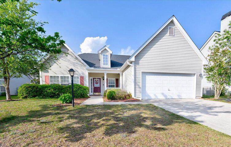 2802 Summertrees Boulevard - Photo 1