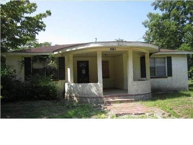 1061 Greenhill Road - Photo 1