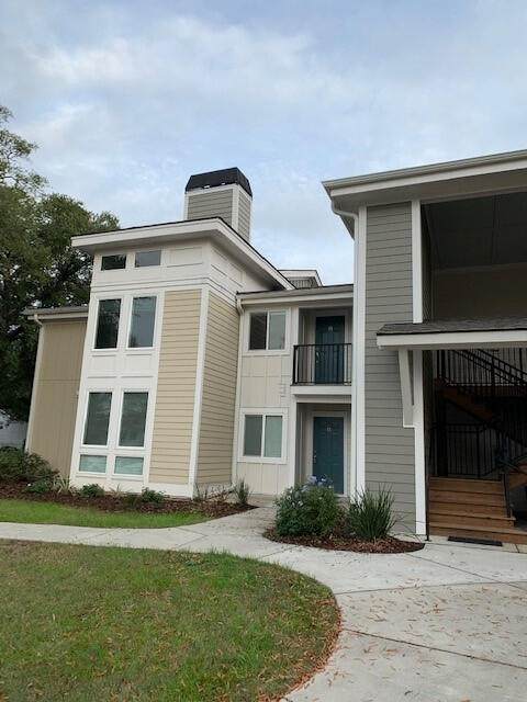 271 Alexandra Drive - Photo 1