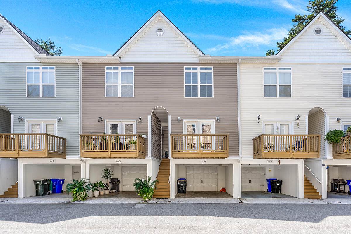 1815 Dogwood Rd - Photo 1
