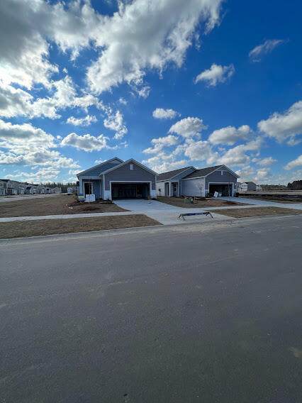 495 Pender Woods Drive - Photo 1