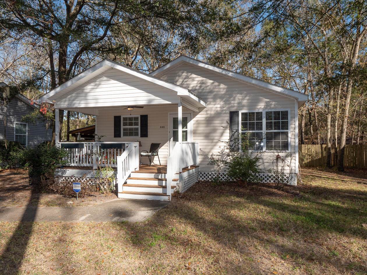 680 Eagle Street - Photo 1