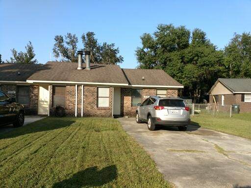 101 Freehold Circle - Photo 1