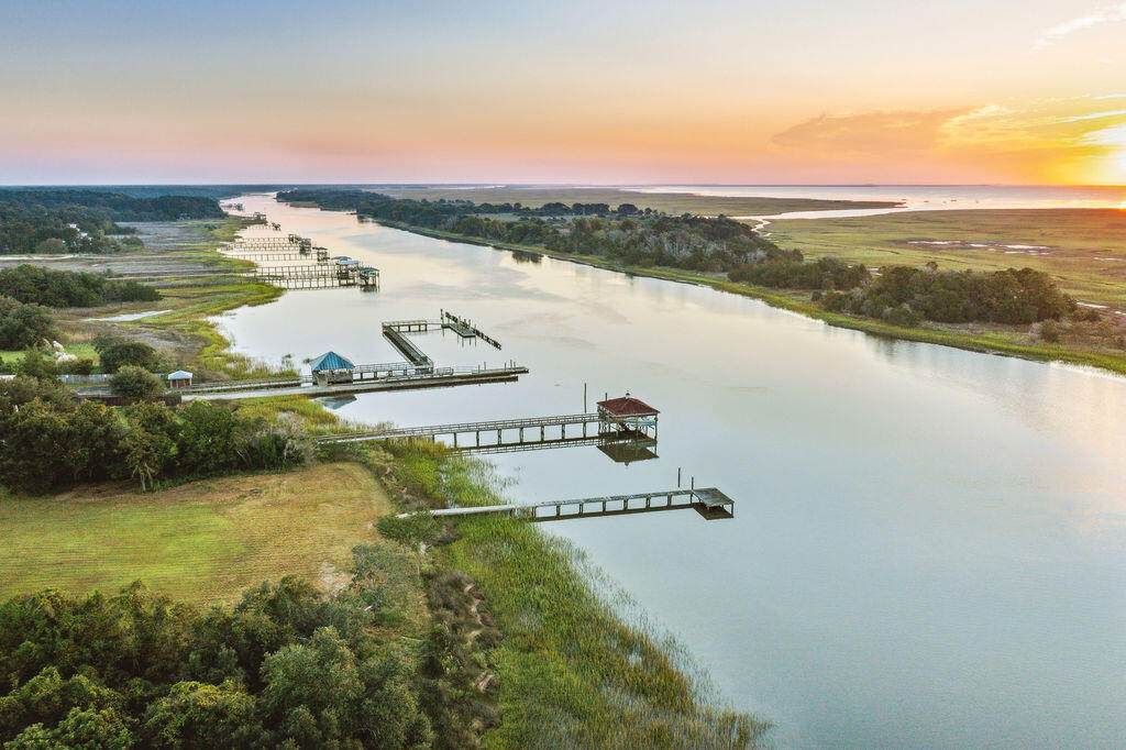8036 Mariners Landing - Photo 1