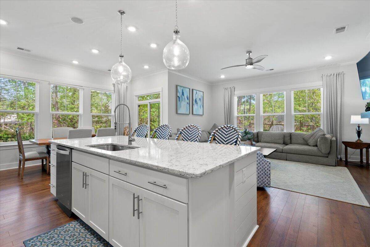 3010 Emma Lane - Photo 1