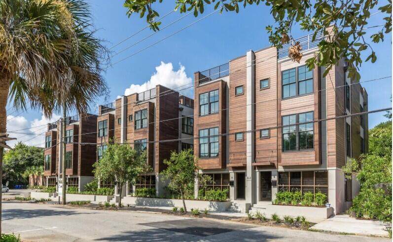 64 Gadsden Street - Photo 1
