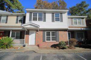 1055 Hunters Trace - Photo 1