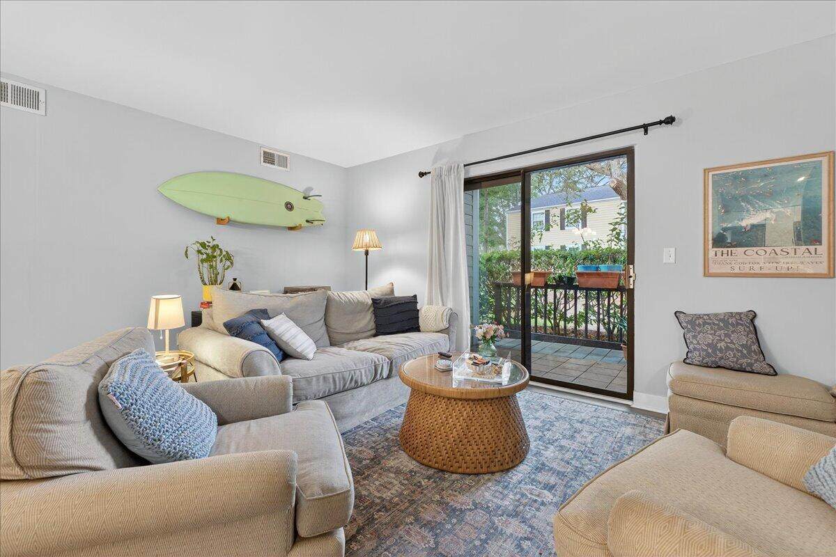 1054 Anna Knapp Boulevard - Photo 1