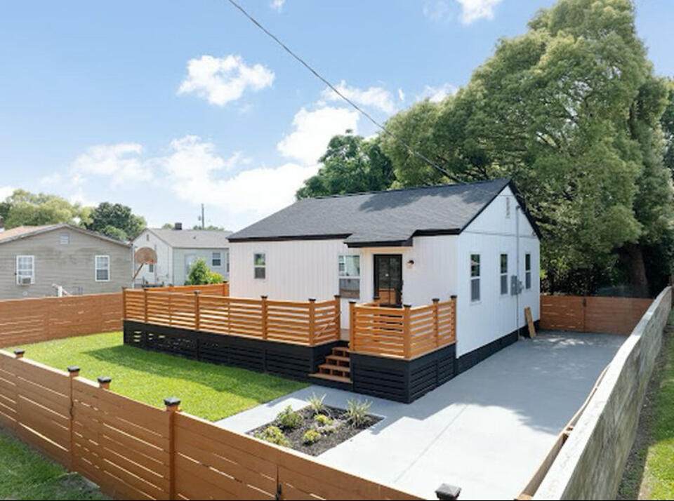 1405 Holt Street - Photo 1