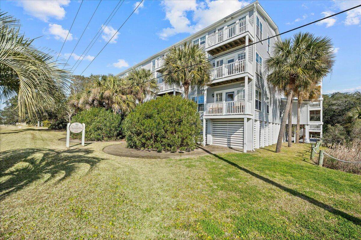 2262 Folly Road - Photo 1