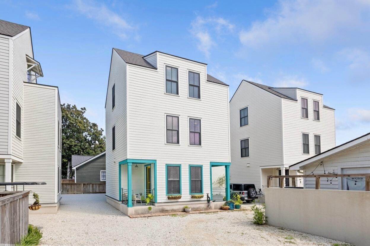 3 1/2 Maranda Holmes - Photo 1