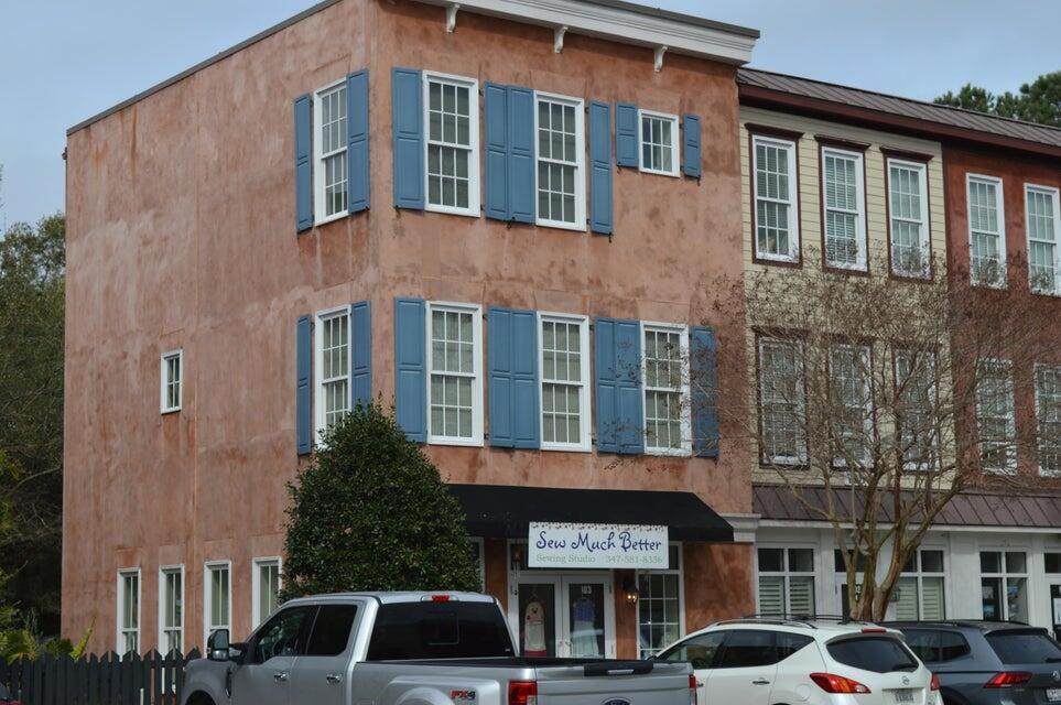 728 Shelmore Boulevard - Photo 1