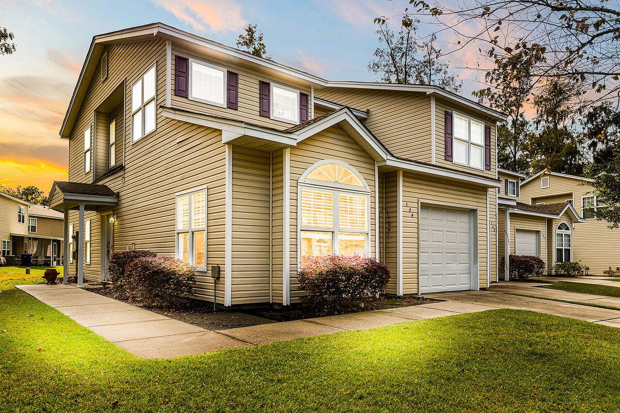 154 Grand Oaks Drive - Photo 1