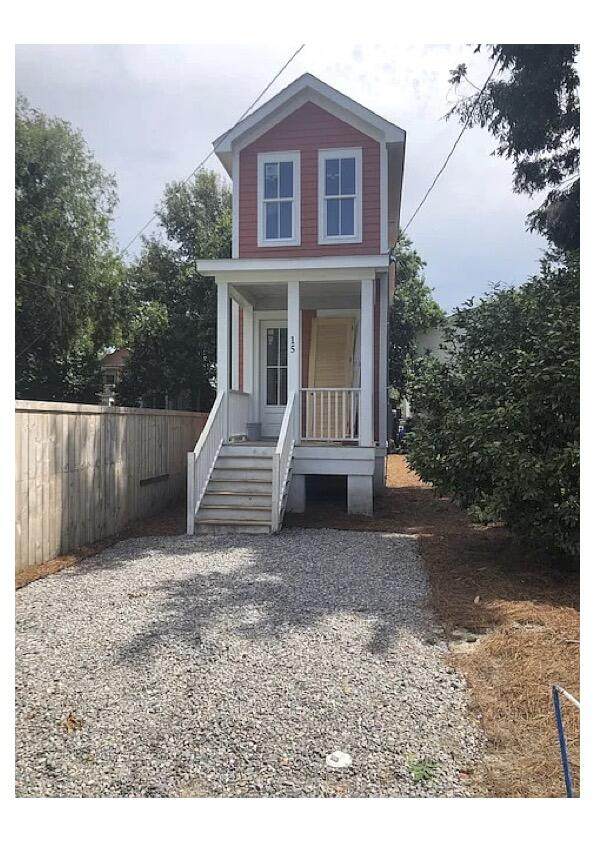 15 Strawberry Lane - Photo 1