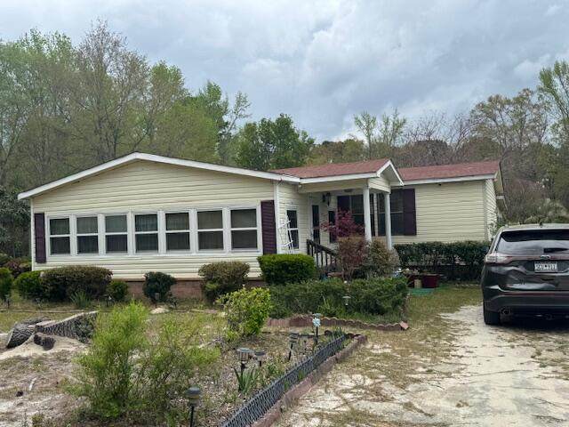 118 Leslie Circle - Photo 1