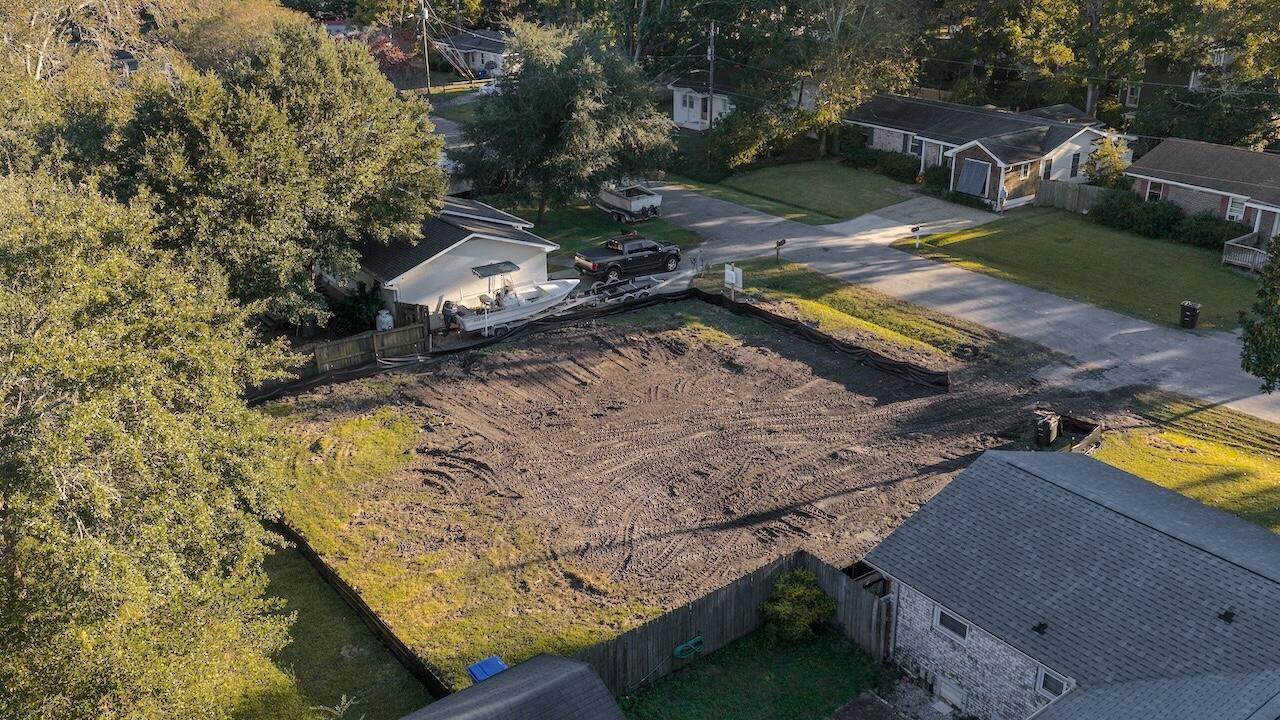 894 Randall Drive - Photo 1