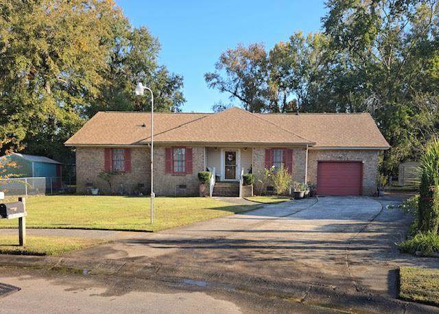 902 Knee Pines Court - Photo 1