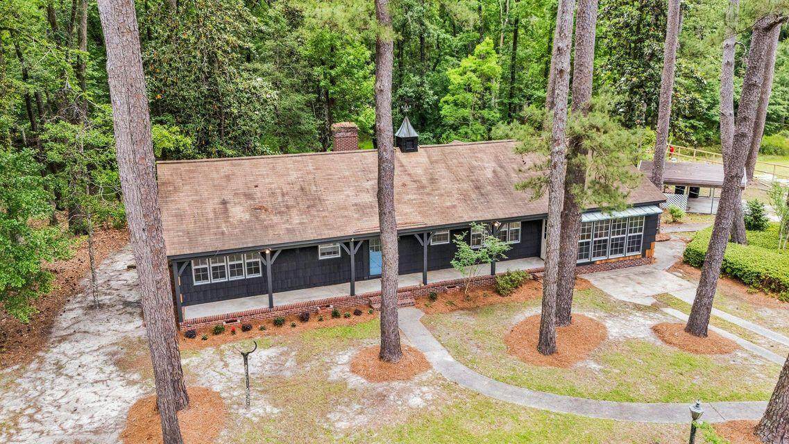 205 Woodlawn Street - Photo 1