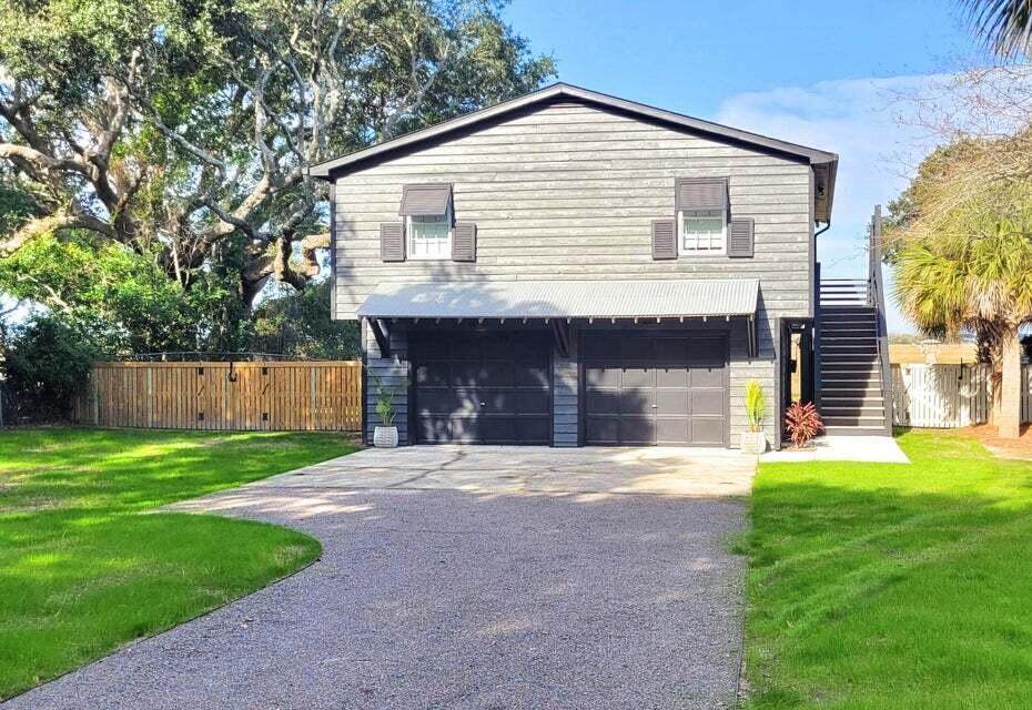 2720 Goldbug Avenue - Photo 1