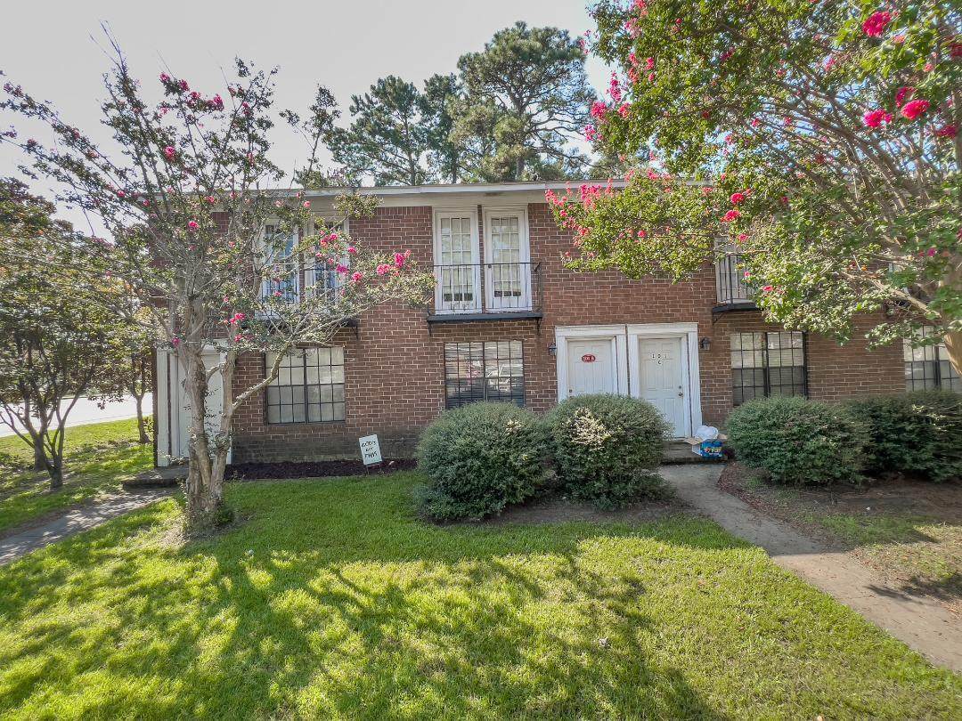 101 Timberlane - Photo 1