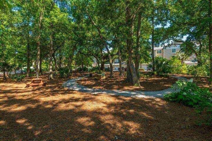 https://bt-photos.global.ssl.fastly.net/charleston/orig_boomver_1_26006112-2.jpg