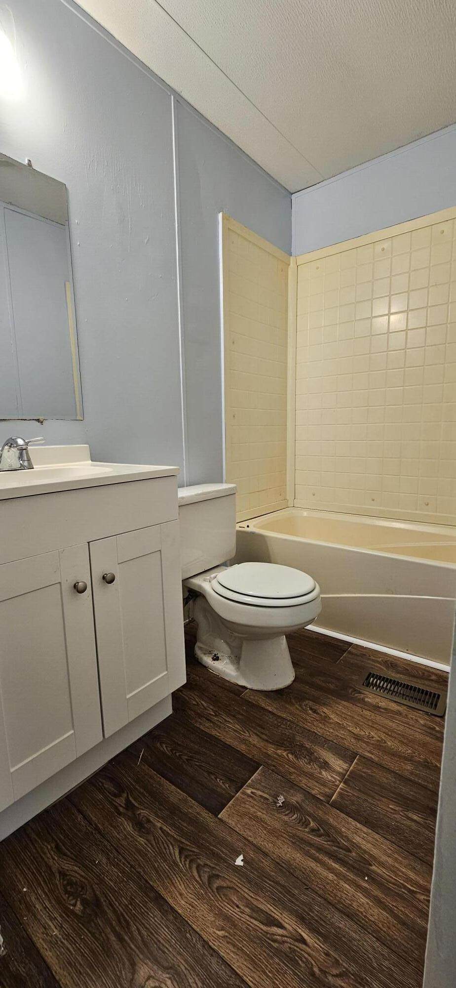 https://bt-photos.global.ssl.fastly.net/charleston/1280_boomver_1_26013406-2.jpg