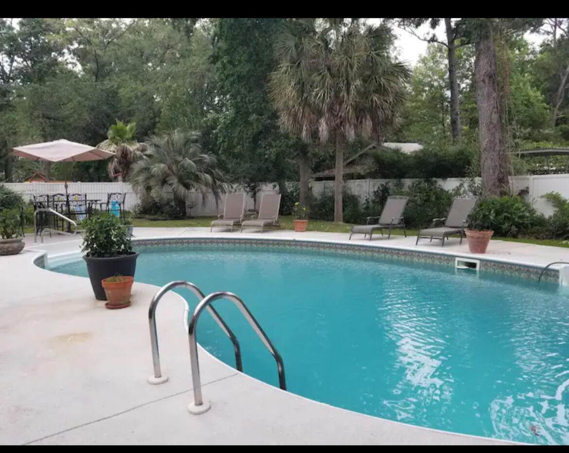 https://bt-photos.global.ssl.fastly.net/charleston/orig_boomver_1_26013529-2.jpg