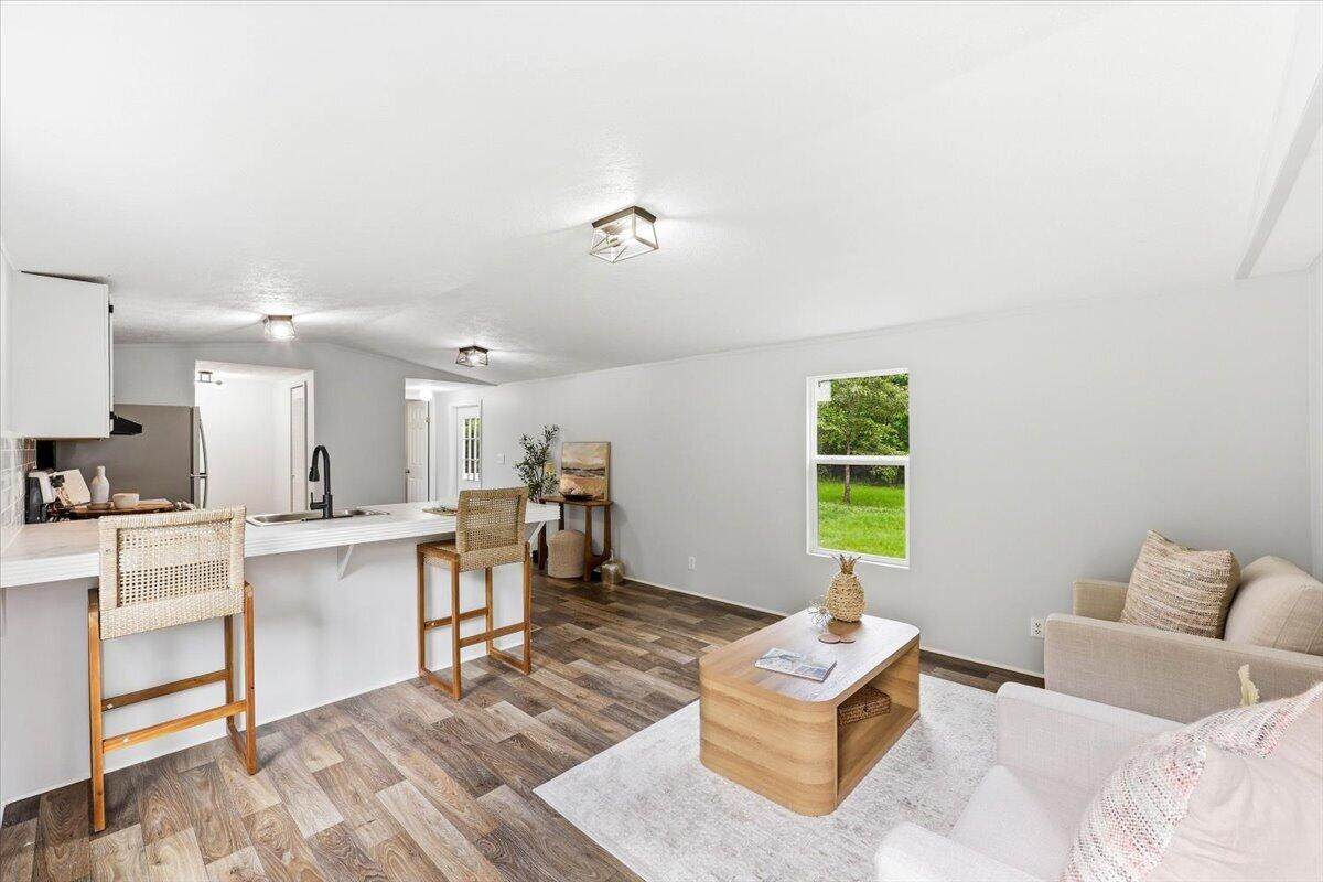 169 Bennett Avenue - Photo 1
