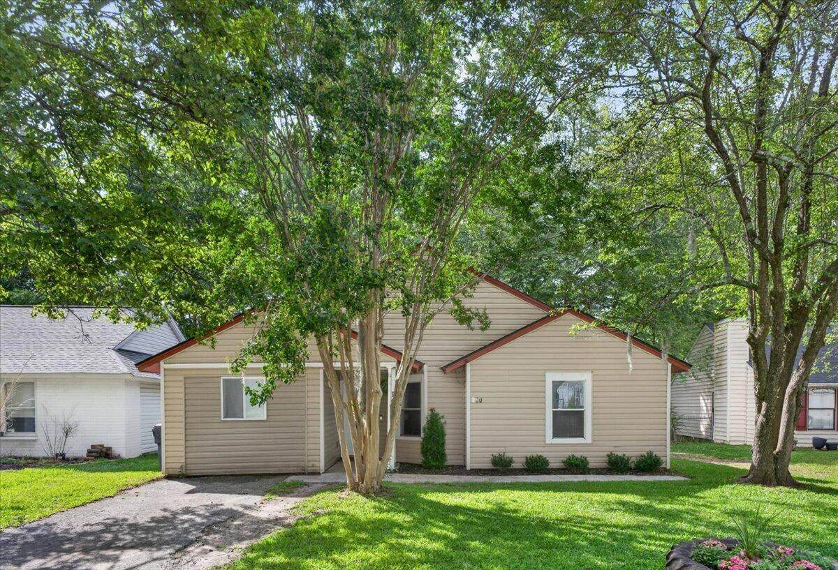 160 Mickler Drive - Photo 1