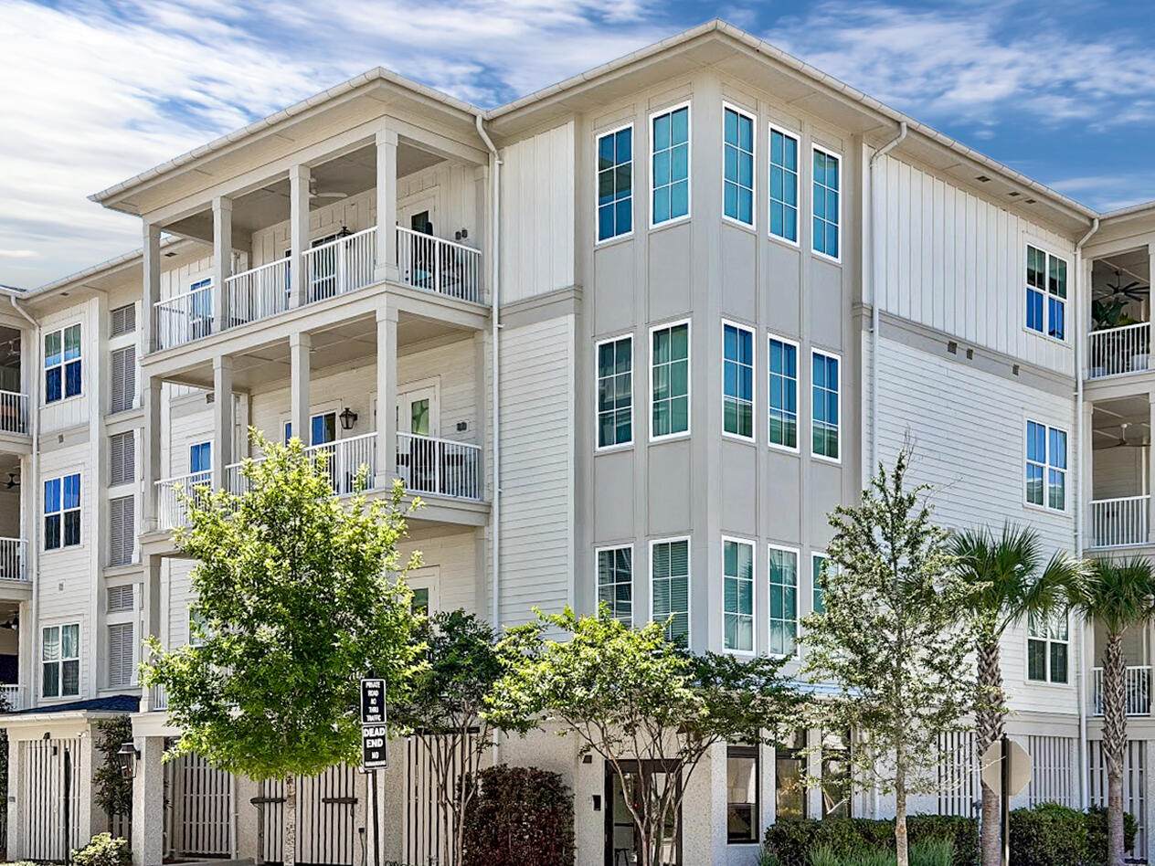 320 Longshore Street - Photo 1