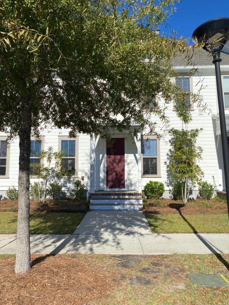 https://bt-photos.global.ssl.fastly.net/charleston/orig_boomver_1_26017553-2.jpg