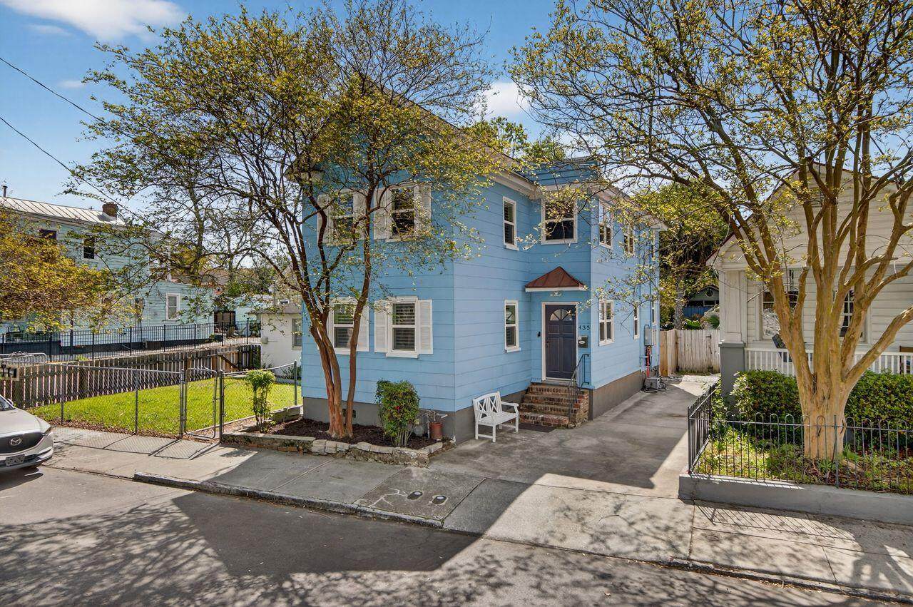 435 Race Street - Photo 1