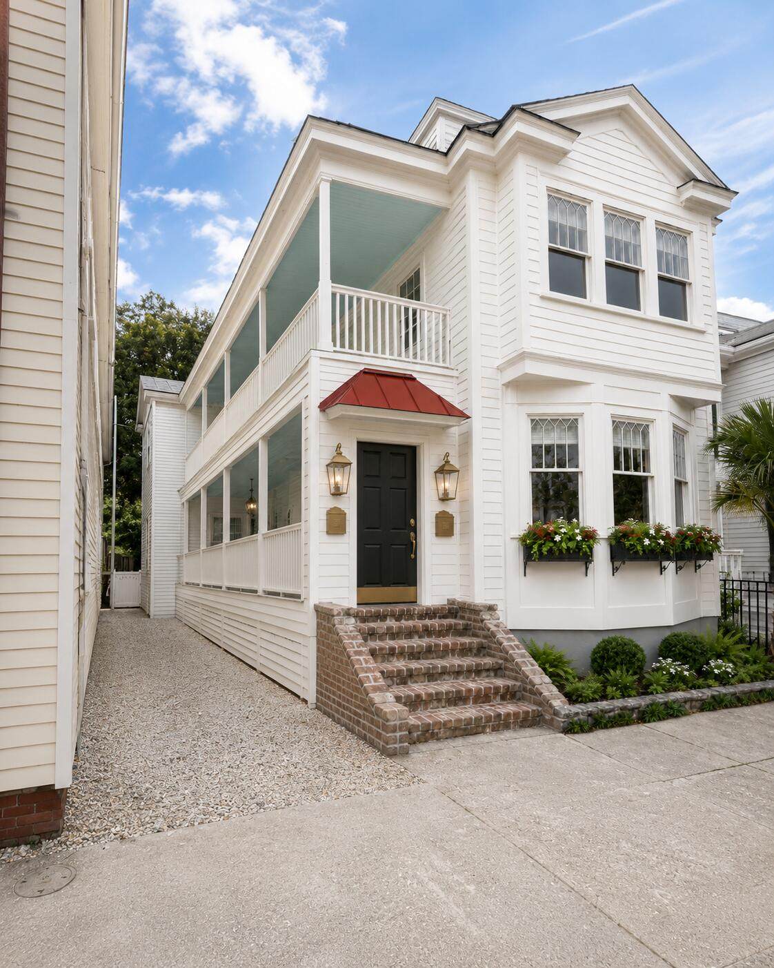 563 Rutledge Avenue - Photo 1
