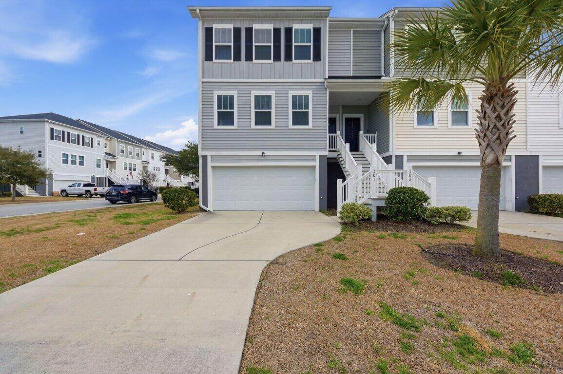 301 Lanyard Street - Photo 1