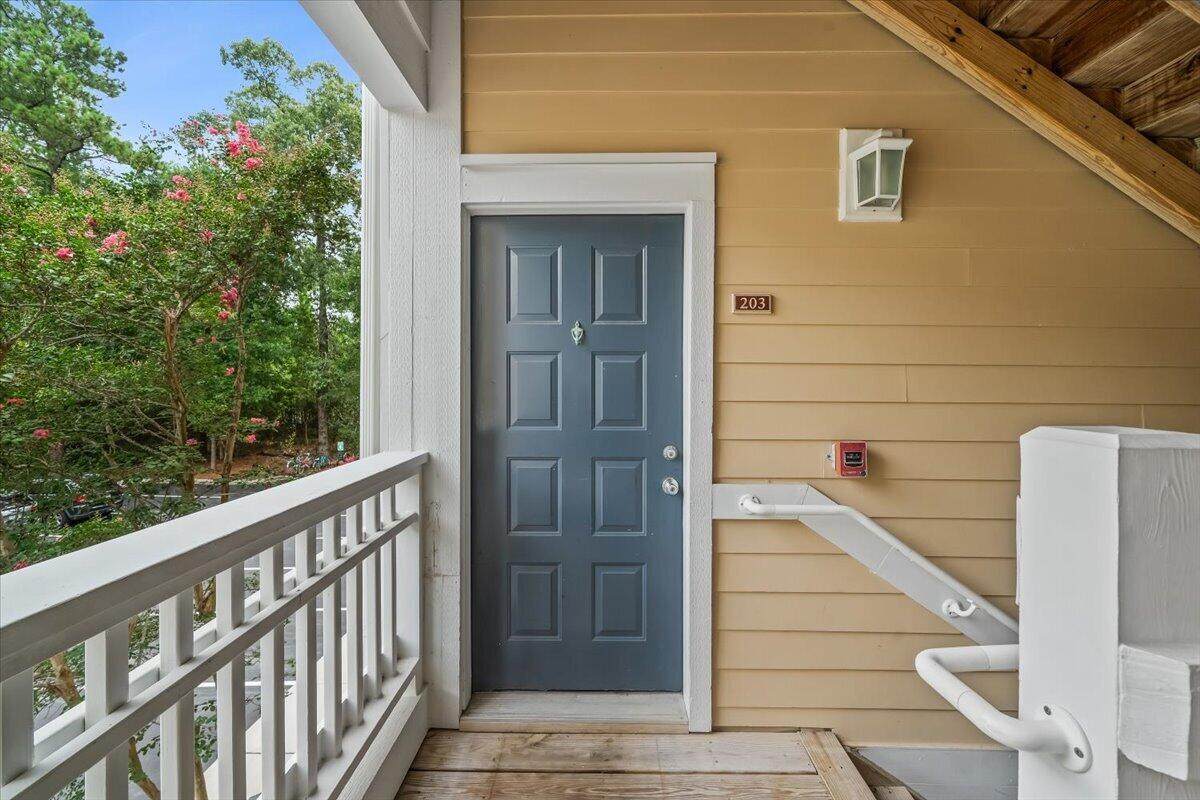 100 Bucksley Lane - Photo 1