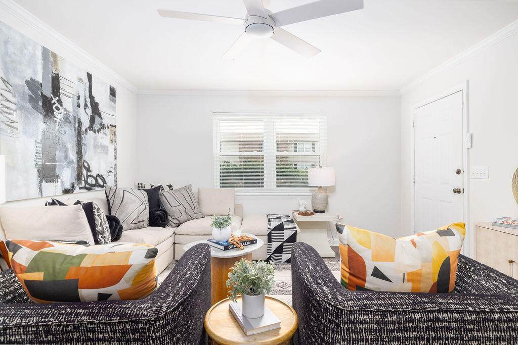415 Parkdale Drive - Photo 1