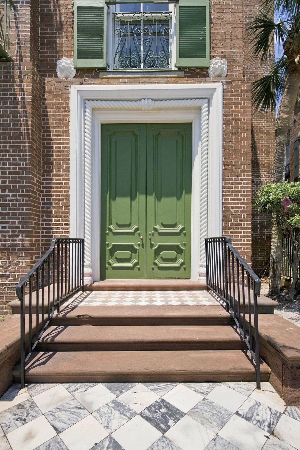 https://bt-photos.global.ssl.fastly.net/charleston/1280_boomver_1_26022994-2.jpg
