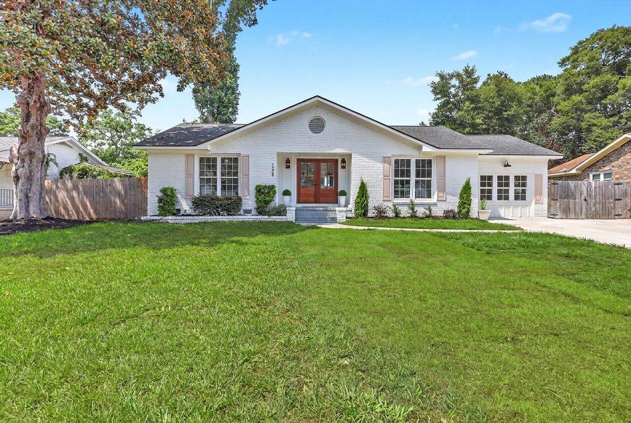 1228 Oakcrest Drive - Photo 1